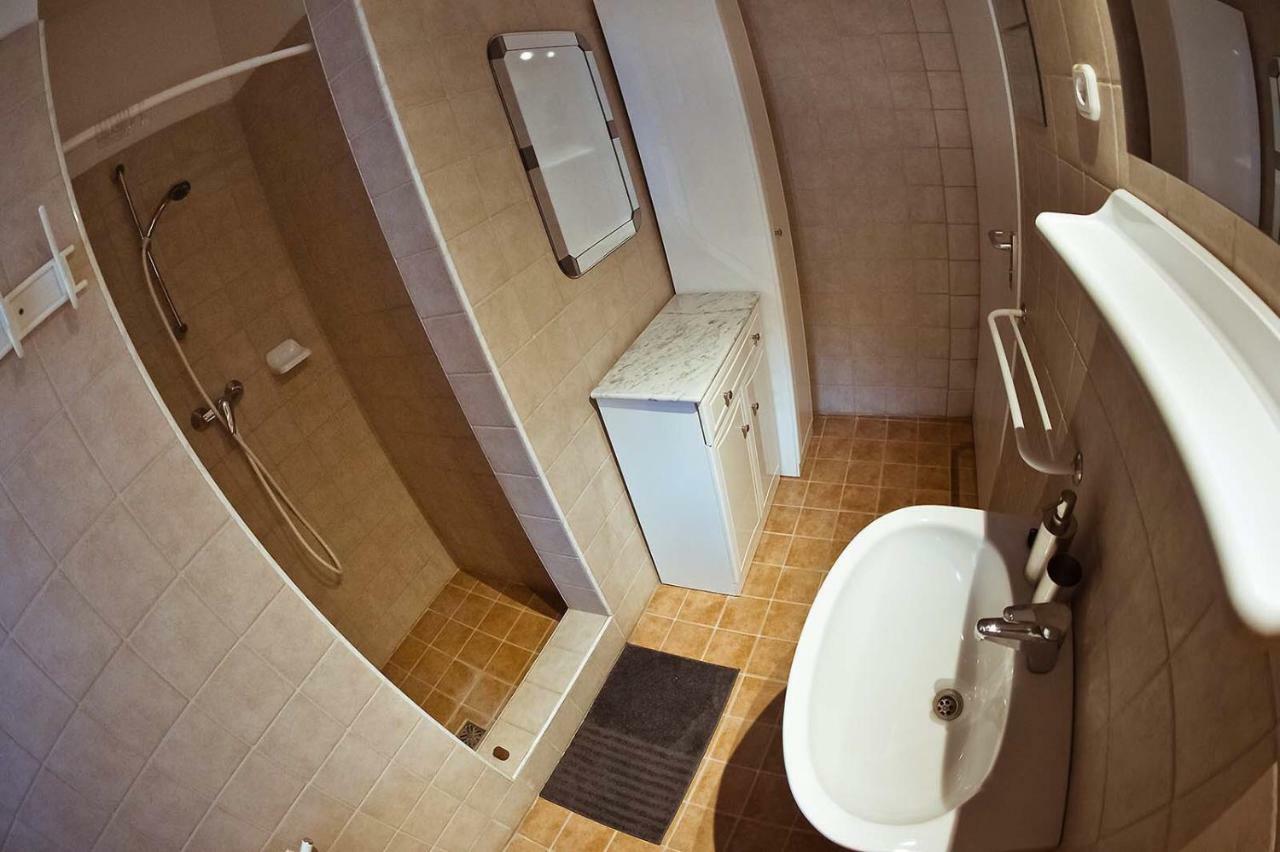 Koi Apartman Балатональмаді Екстер'єр фото